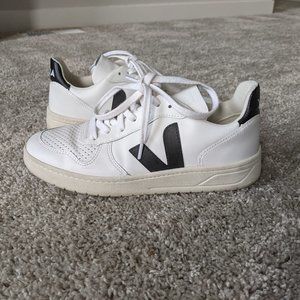 Veja V10 Sneakers Shoes Extra White/Black